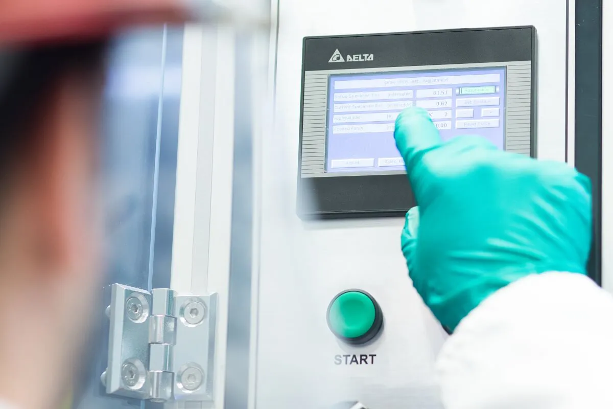 esecuzione test nei laboratori Tecnolab Europe